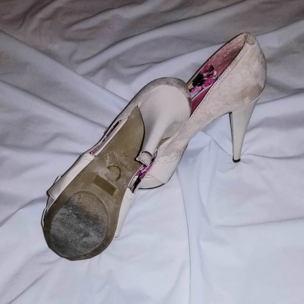 GUESS Heels - Picture 3 of 3
